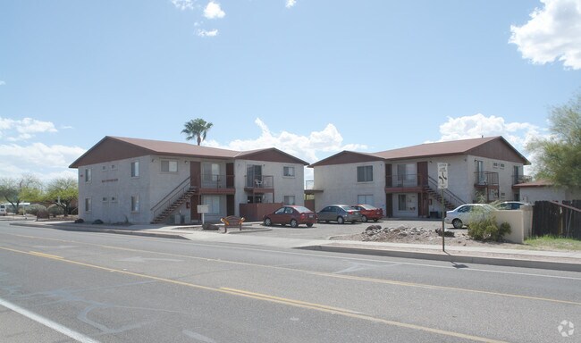 Tucson Boulevard Apartments - Tucson Boulevard Apartments