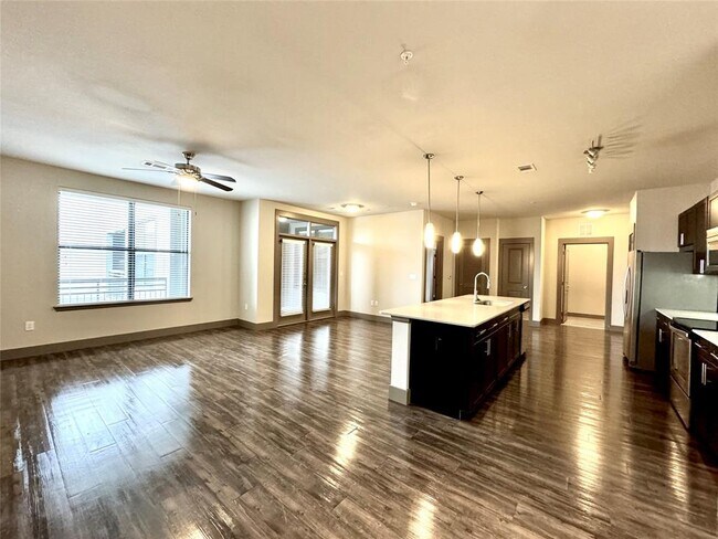 Building Photo - 2033 S Gessner Rd Unit 2305 Rental