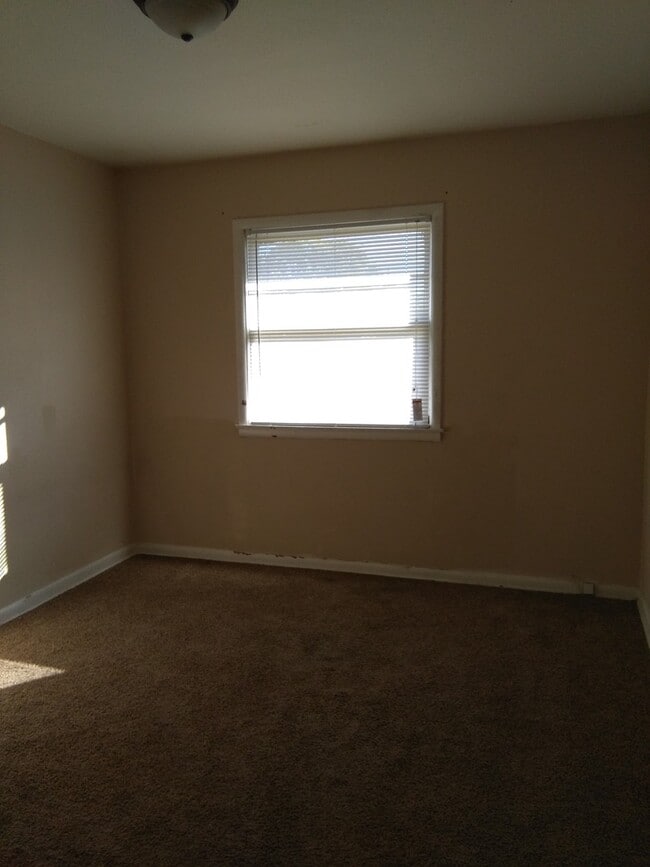 Photo - South City Hydraulic Units Unit 2947 S Hydraulic