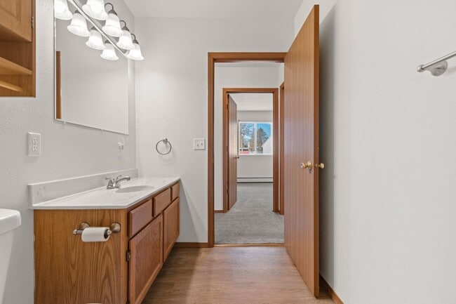 Sunshine Court Apartments