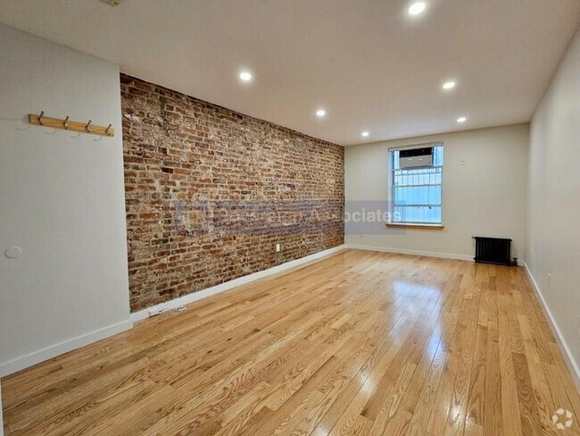 Building Photo - 3 bedroom in New York NY 10032 Unit A Rental