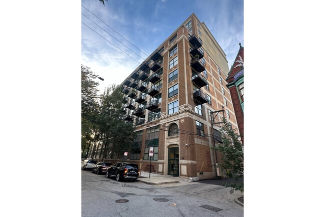 Building Photo - 221 E Cullerton St Unit 310