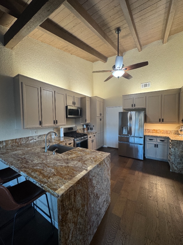 Photo - 1346 Miraflores Glen