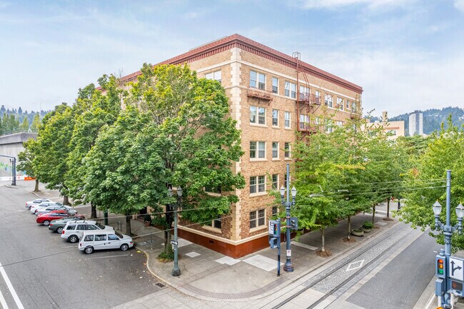 Photo - Hamilton Arms Condominium