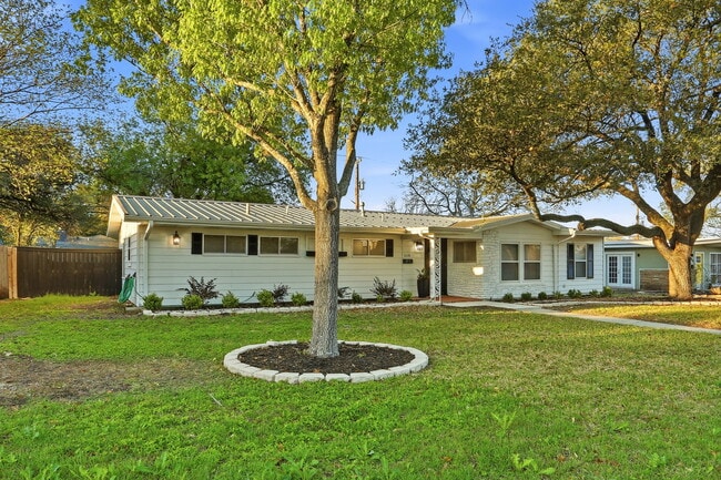 Photo - 518 Brightwood Pl