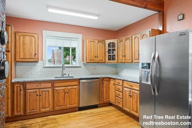 16 Grampian Way Unit 1
