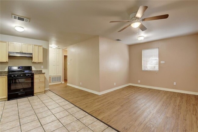 Building Photo - 2714 Whitis Ave Rental