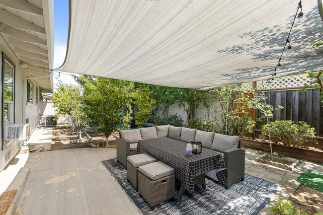 Photo - 398 Pinehurst Ave Unidad ID1310556P