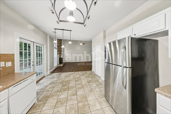 Photo - 4180 Glenaire Way NW