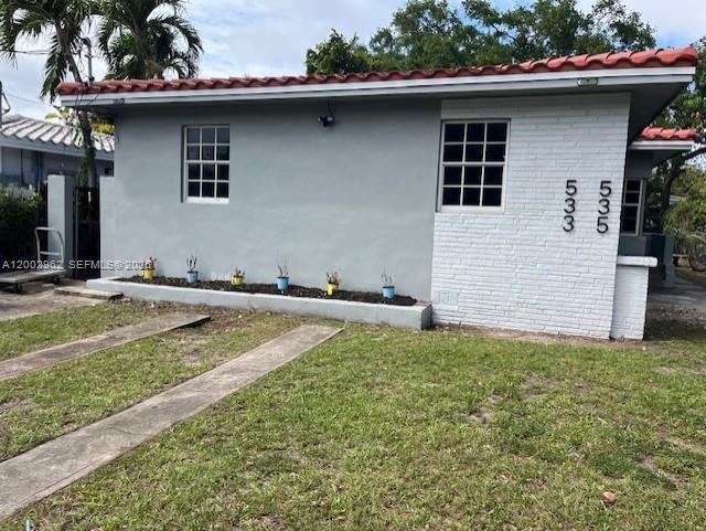 Photo - 533 NE 67th St Unidad 533