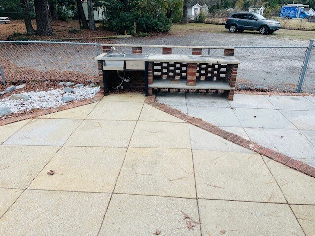 Photo - 212 Charles St