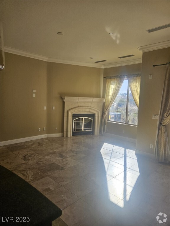 Building Photo - 32 Via Vasari Rental