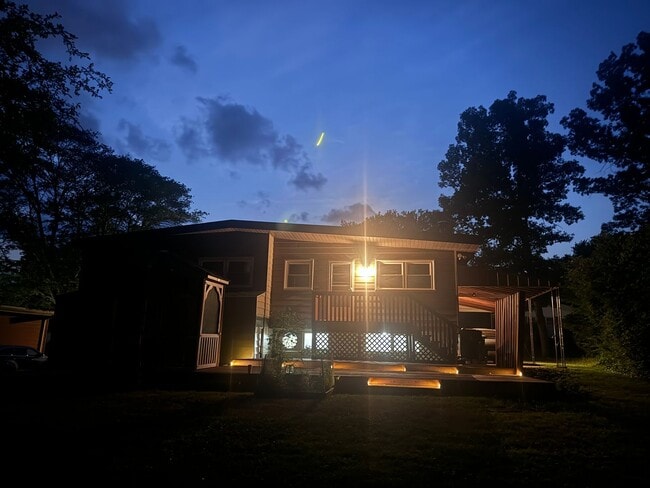 Photo - 5 bedroom, 2 bathroom home in Newark