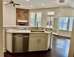 Photo - 700 Auburndale Dr