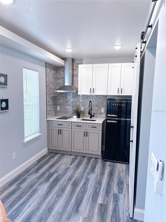 Photo - 409 W Carroll St