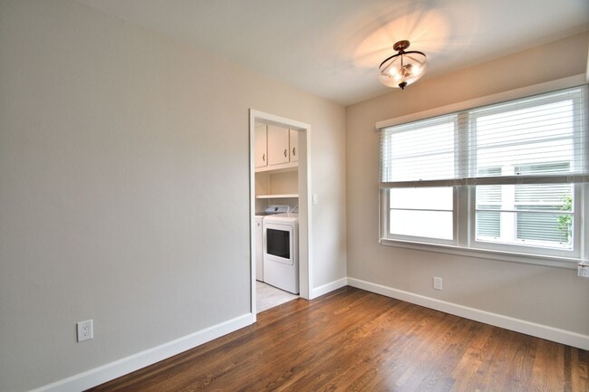 Photo - 1350 Unit 1352