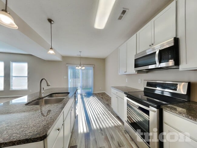 Photo - 1105 Tomahawk Pl