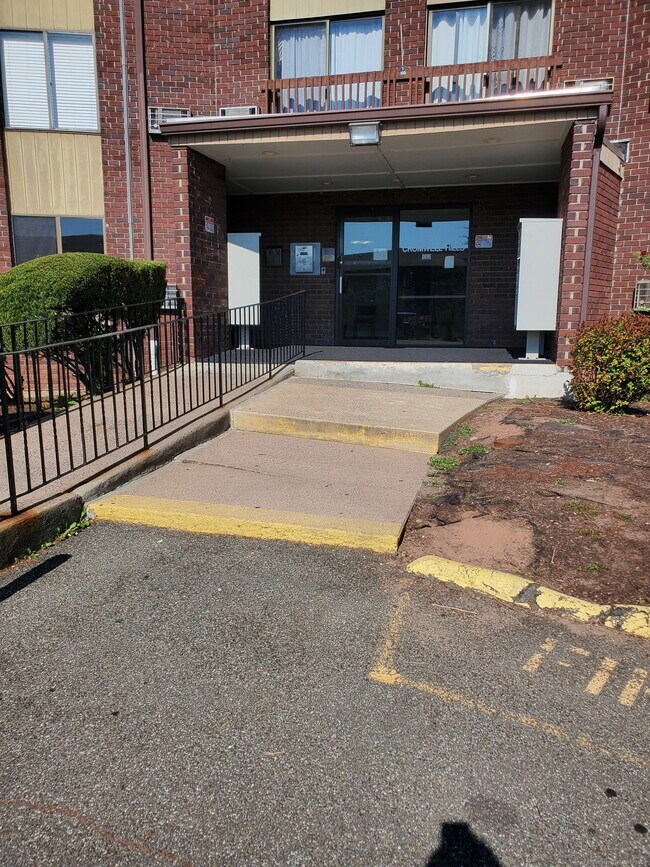 Photo - 2307 Cromwell Hills Dr Unit 2307