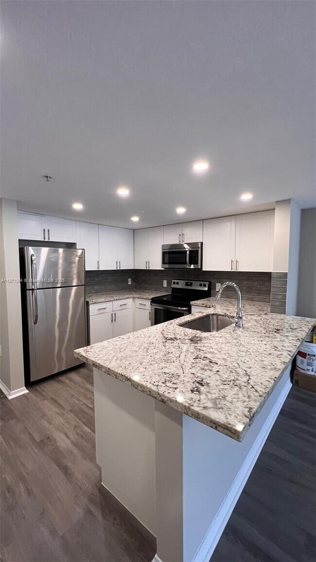 Photo - 218 NW 12th Ave Unit 905