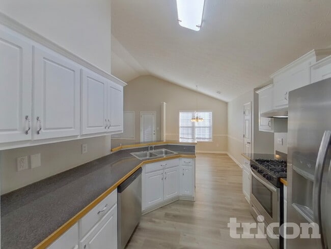 Photo - 348 Shadowbrooke Cir SW