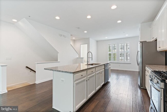 Photo - 23048 Mountain Laurel Ln