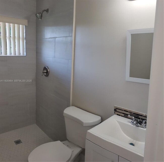 Photo - 18815 SW 113th Ct Unit 18815