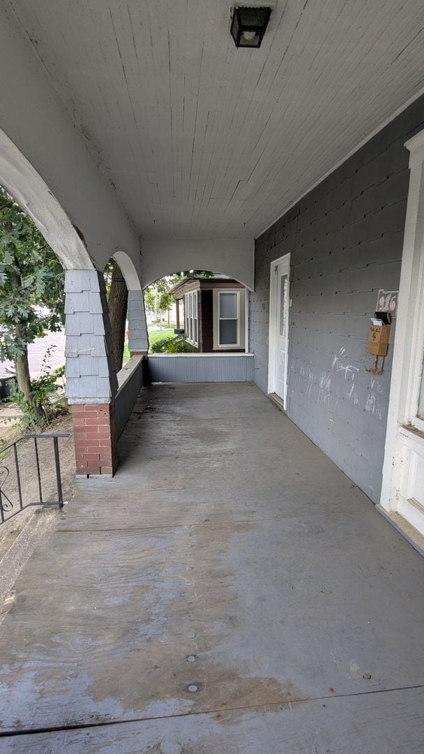 916 6th St NW Unit 1