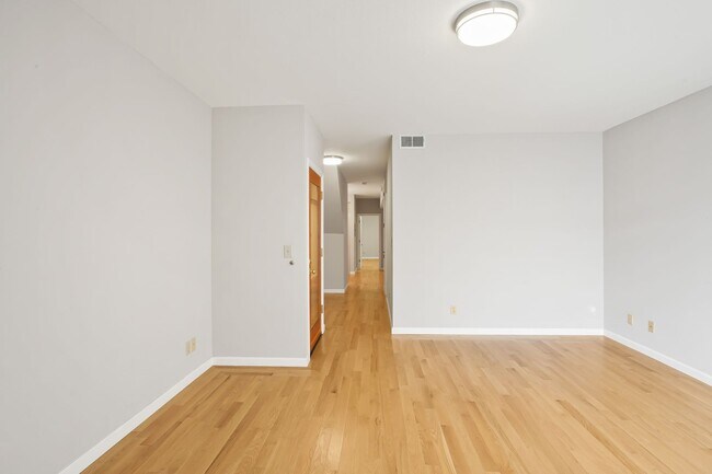 Photo - Spacious 3Bd/2Ba in SF Richmond District!