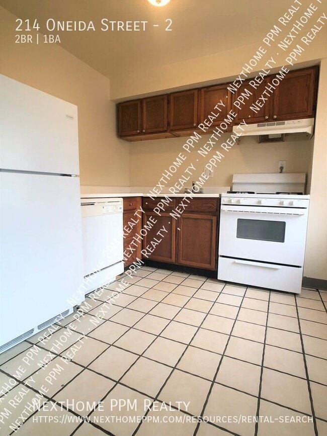 Photo - 214 Oneida St Unit 2