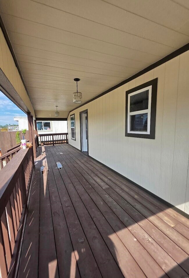 Photo - 1426 Rd 5734