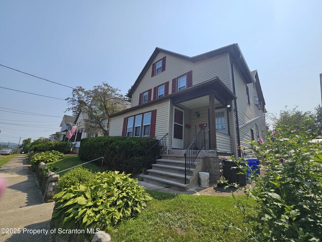 Photo - 1042 Taylor Ave