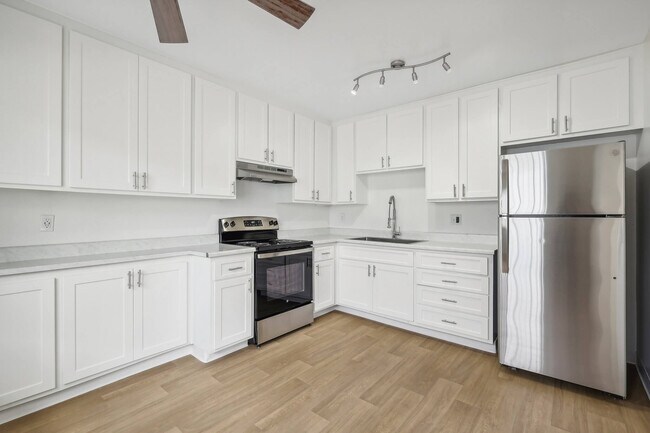 Valle at 9209 Kenwood