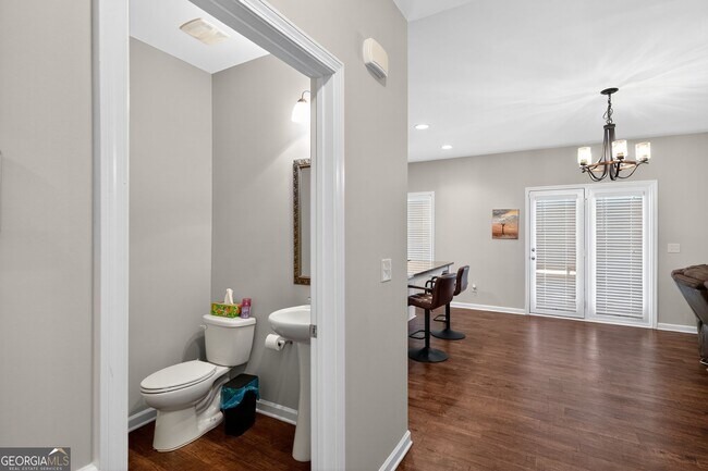 Photo - 112 Silver Trce