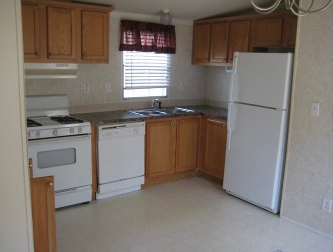 Photo - 4085 Midway Rd