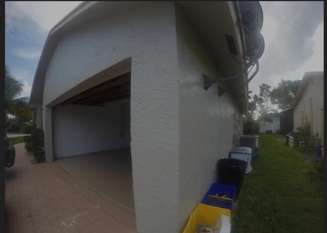 Photo - 22761 SW 64th Way