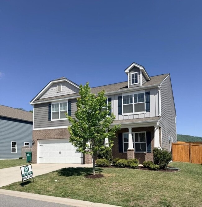 Special! $500 off the first two months' rent with a lease signed in July. - Special! $500 off the first two months' rent with a lease signed in July.