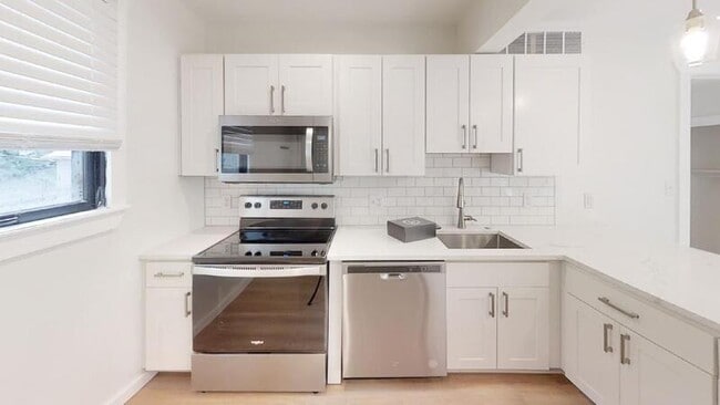 Photo - 603 E Ann St Unidad 4