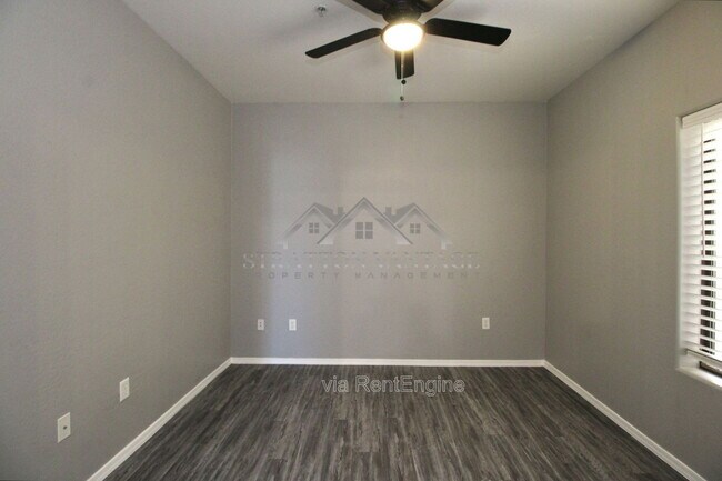 Photo - 6770 N 47th Ave