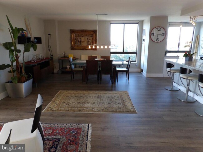 Photo - 1800 Old Meadow Rd Unit 902