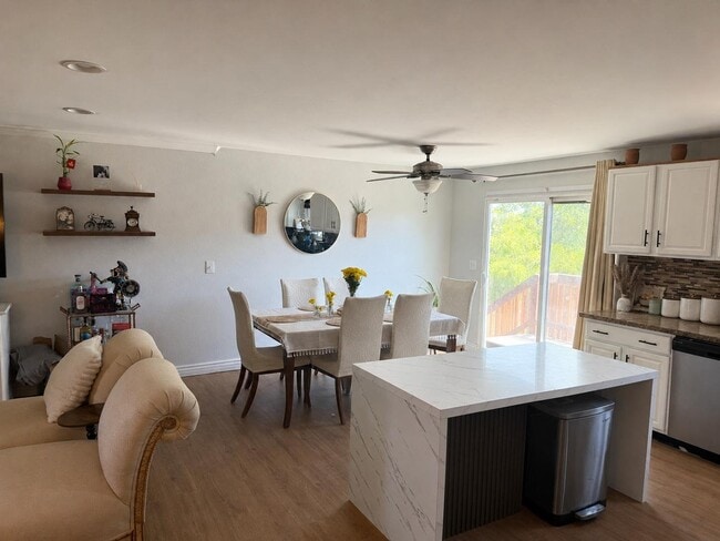Photo - 4141 3600 W