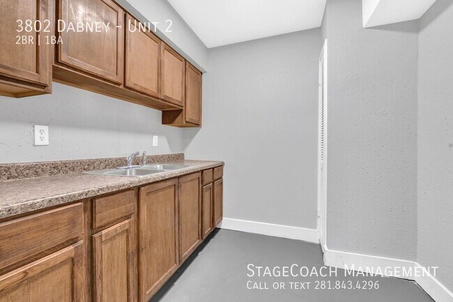 Building Photo - 3802 Dabney-Unit 2 Unit 2 Rental