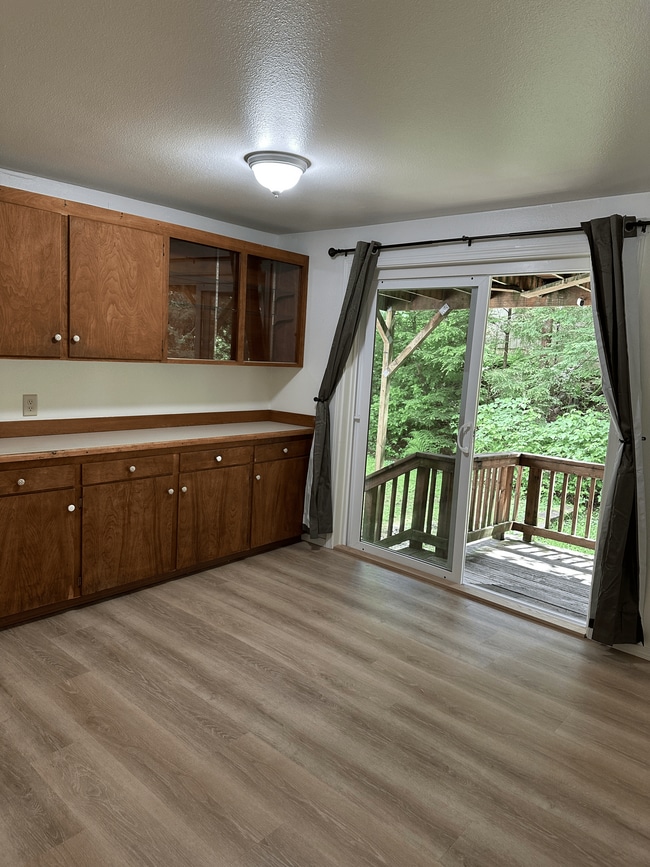 Dinning Room - 1227 Black Bear Rd Unit 1227