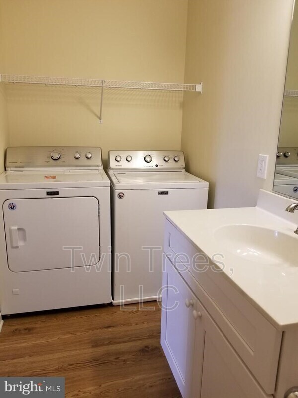 Photo - 5937 King St Unit Apt. A