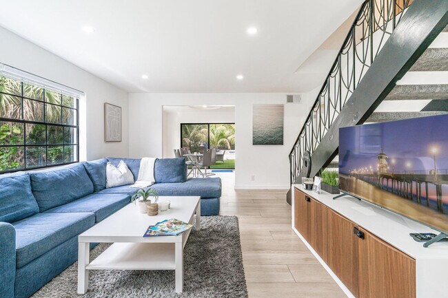 Photo - 809 SW 14th Ct Unidad SI FL2-ID1475655P