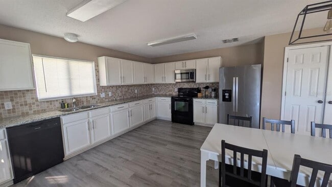 Photo - 341 Aster Dr