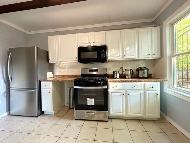 9 Kenilworth St Unit 2