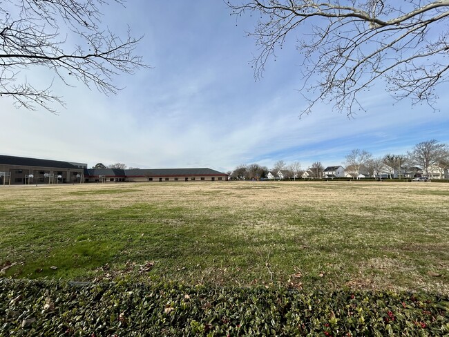 Photo - 3020 Colonial Ave