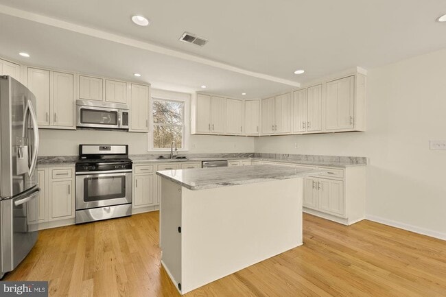 Photo - 4606 40th St