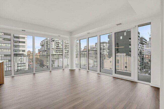 Photo - 88 Bathurst St