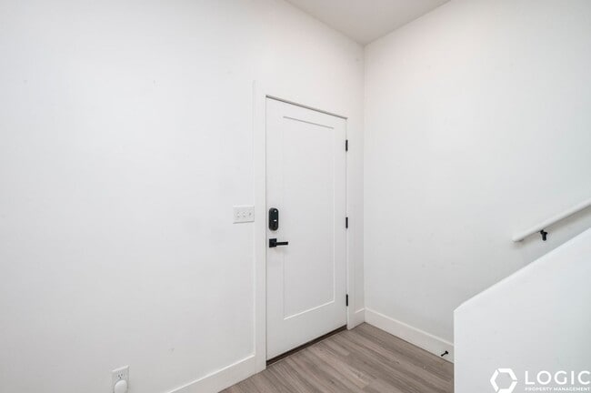 Photo - 909 Euclid Ave